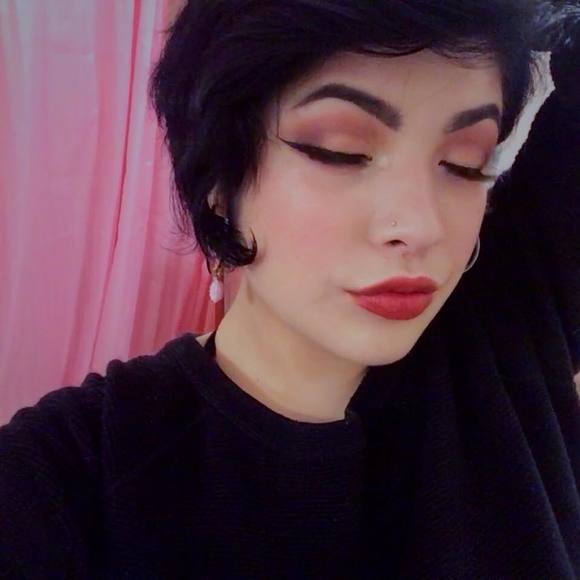 Meet your Posher, Mikah - Picture 1 of 1